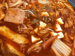 部队火锅-HONGA HONGA雄家(曹路店)