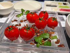 番茄脆菇沙拉-小大董·烤鸭(观景餐厅·南京西路店)