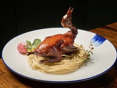 红烧石歧乳鸽-稻香酒家·33年老字号·港式粤菜(富邦中心店)