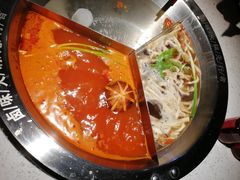番茄鸳鸯锅-卤教授老火锅
