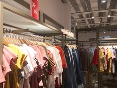 -URBAN REVIVO(北京斯普瑞斯奥特莱斯店)