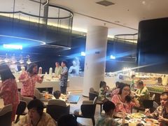 -涨巢·潮玩水疗局