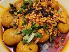 虎皮鹌鹑蛋-拈签一笑黄牛肉辣卤串串