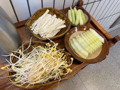 荳芽-憨铁匠火锅(红山6979店)
