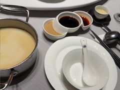 -红鼎豆捞·非遗鲍皇汤火锅(宝丰路店)