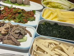 -乡土黄·鲜牛肉火锅·小龙虾(兴业街店)