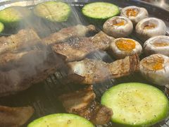 -围炉肉舍•炭烤活鳗•丹东海鲜烤肉(步行街店)