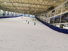 -乔波室内滑雪场
