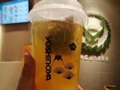草莓芒芒果茶饮-吉野家(保利广场店)