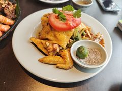 -大头虾越式风味餐厅(光明广场店)