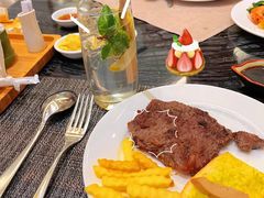 -东方红海鲜百汇(国际大厦店)