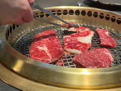 -铭牛烧肉·和牛海鲜自助(高新月牙湖店)