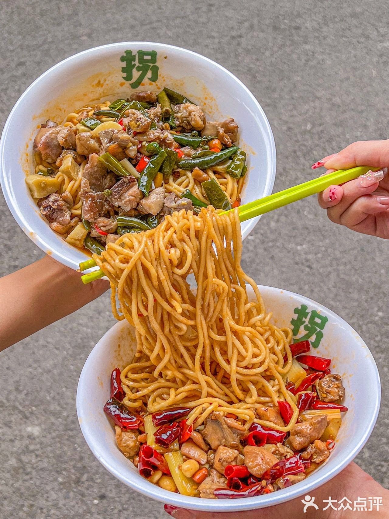 这面一筷子下去全是鸡肉！！我连吃了三天！
