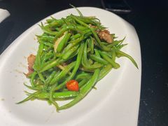 -河畔春天时尚餐厅