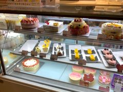 面包甜点陈列柜-BreadTalk面包新语·烘焙蛋糕(高德置地春广场店)