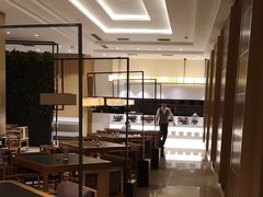 大堂-鱼鲜饭香·招牌汽锅剁椒鱼头王