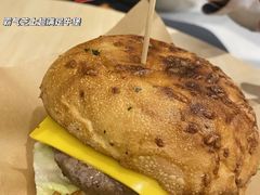-必胜客(威高广场店)