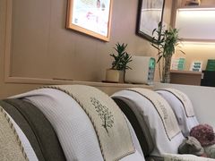 -郑远元专业修脚房(国顺东路店)