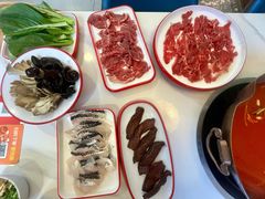 -毛辣果·贵州红酸汤牛肉火锅(西单店)