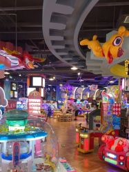 -卡通尼乐园(龙湖六合天街店)