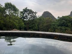 -英德宝晶宫天鹅湖茶语温泉