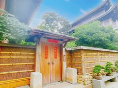 -龙华寺