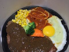 -汤姆家的牛排意面披萨(新城市广场店)