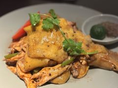 -大头虾越式风味餐厅(光明广场店)