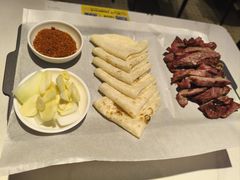 -小河公主秘制烤羊腿(小绿谷店)