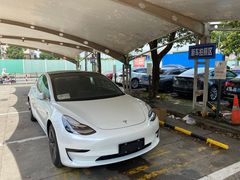 -TESLA 特斯拉(上海太古汇体验店)