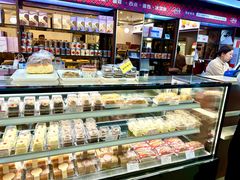 -红宝石·鲜奶小方·海派西点房(南丹店)