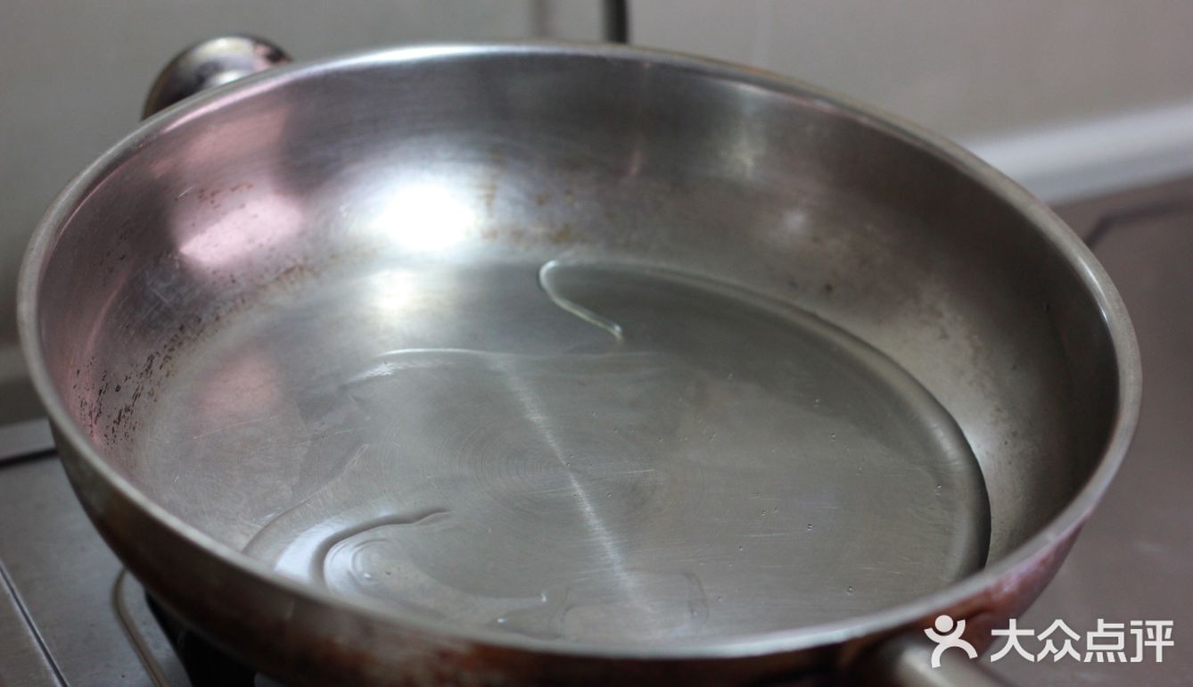 高级！在家里也能做的墨鱼汁意大利面