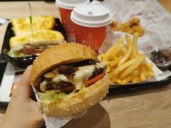 -The Habit Burger Grill 哈比特汉堡(爱琴海店)