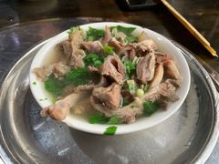 -乐山食古香跷脚牛肉