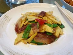 黑椒牛柳-悦湖公馆