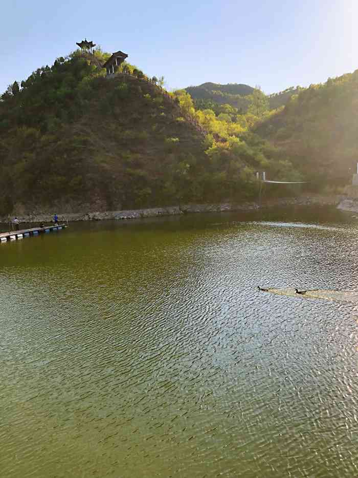 天盛湖生态风景区"交通:很方便,就在白瀑寺旁边,开车要注.