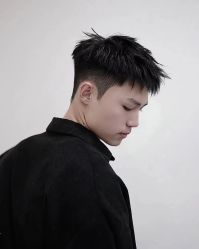 -Kraemer Paris  苏豪路易士·嘉玛发廊