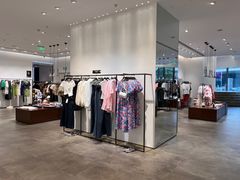 -URBAN REVIVO(上海中庚漫游城店)