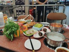 -四囍码头海鲜烧烤自助火锅(外滩南京东路悦荟广场店)