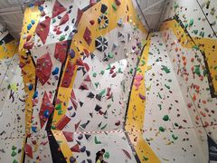 -问山MountQuest攀岩馆