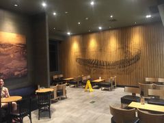 大堂-星巴克臻选(舟山凯虹广场店)