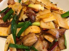 -云海肴·汽锅鸡·云南菜(天山百盛优客店)