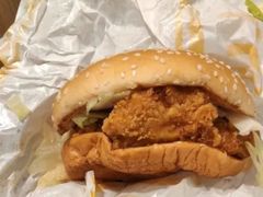 肉肉大方炸鸡堡-麦当劳(无锡滨湖万达店)