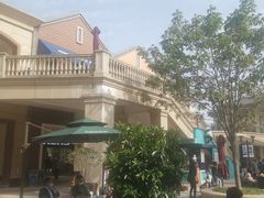 -王府井奥莱临潼小镇(临潼店)