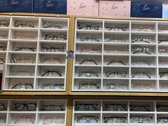 -沫芮眼镜·蔡司官方授权店(人民广场店)