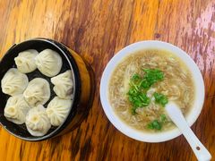 -罗卜李包子羊肉汤