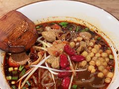 -麻婆婆白家肥肠粉(海岸城店)