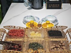 -三江源美食城