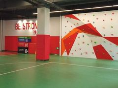 -悦动体能篮球羽毛球网球(三里河店)