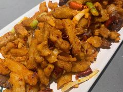 手撕牛干巴炒藕条-云海肴·汽锅鸡·云南菜(高德置地店)
